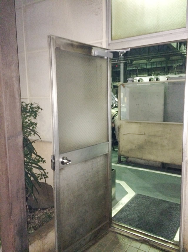 名古屋市港区　A社事務所出入口　ドアクローザー取替工事