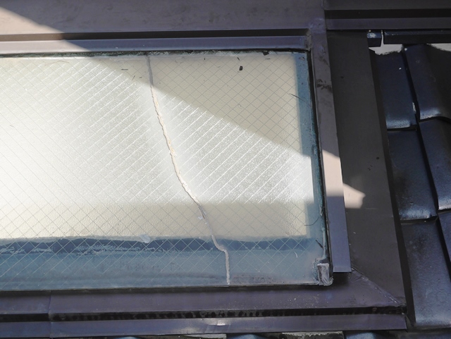 名古屋市中川区 トップライトガラス 割れ替え 修理