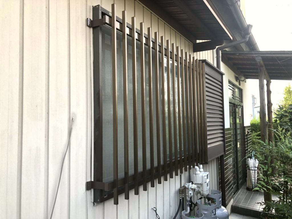 【窓の防犯対策】雨戸のある窓への面格子取付　名古屋市天白区