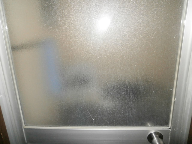 名古屋市千種区 浴室ドアのガラス修理