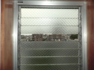 名古屋市緑区 ルーバー窓のガラス修理、交換
