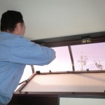 春日井市 排煙オペレーター窓の修理